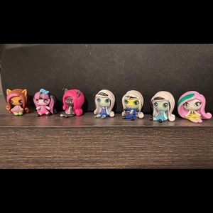 Monster high dolls